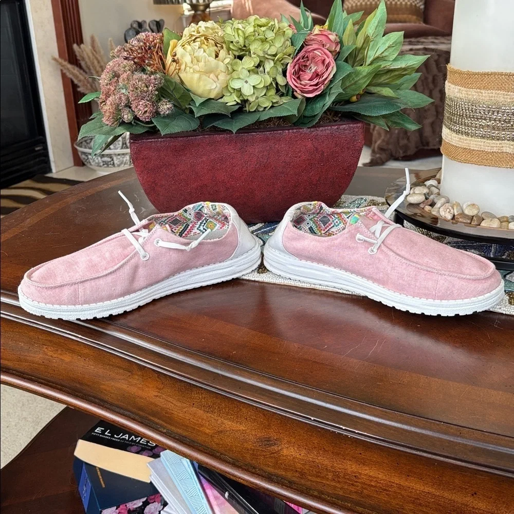 Hey Dude Wendy Boho Rose Pink Lightweight Slip-On Canvas Sneakers Colorful Trim
